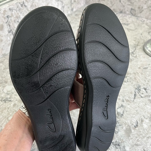 CLARKS METALLIC SANDALS NEW! - Picture 4 of 4